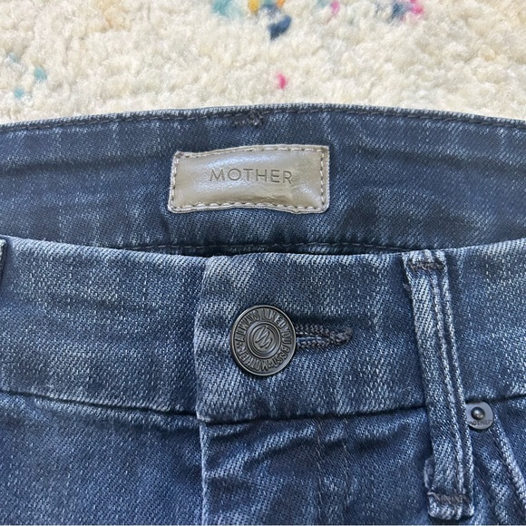 Mother High Waisted Looker Jeans in When The Going Gets Tough Blue sz 25 - Picture 3 of 5